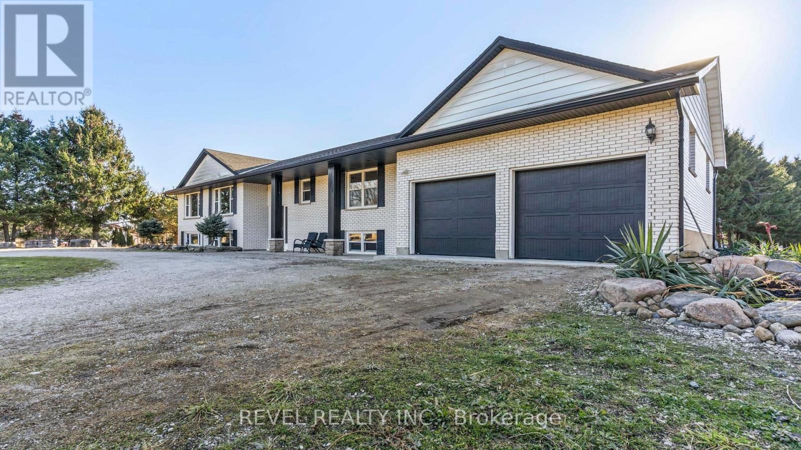 20875 Cherryhill Road, Thames Centre, Ontario  N0M 2M0 - Photo 2 - X12970226