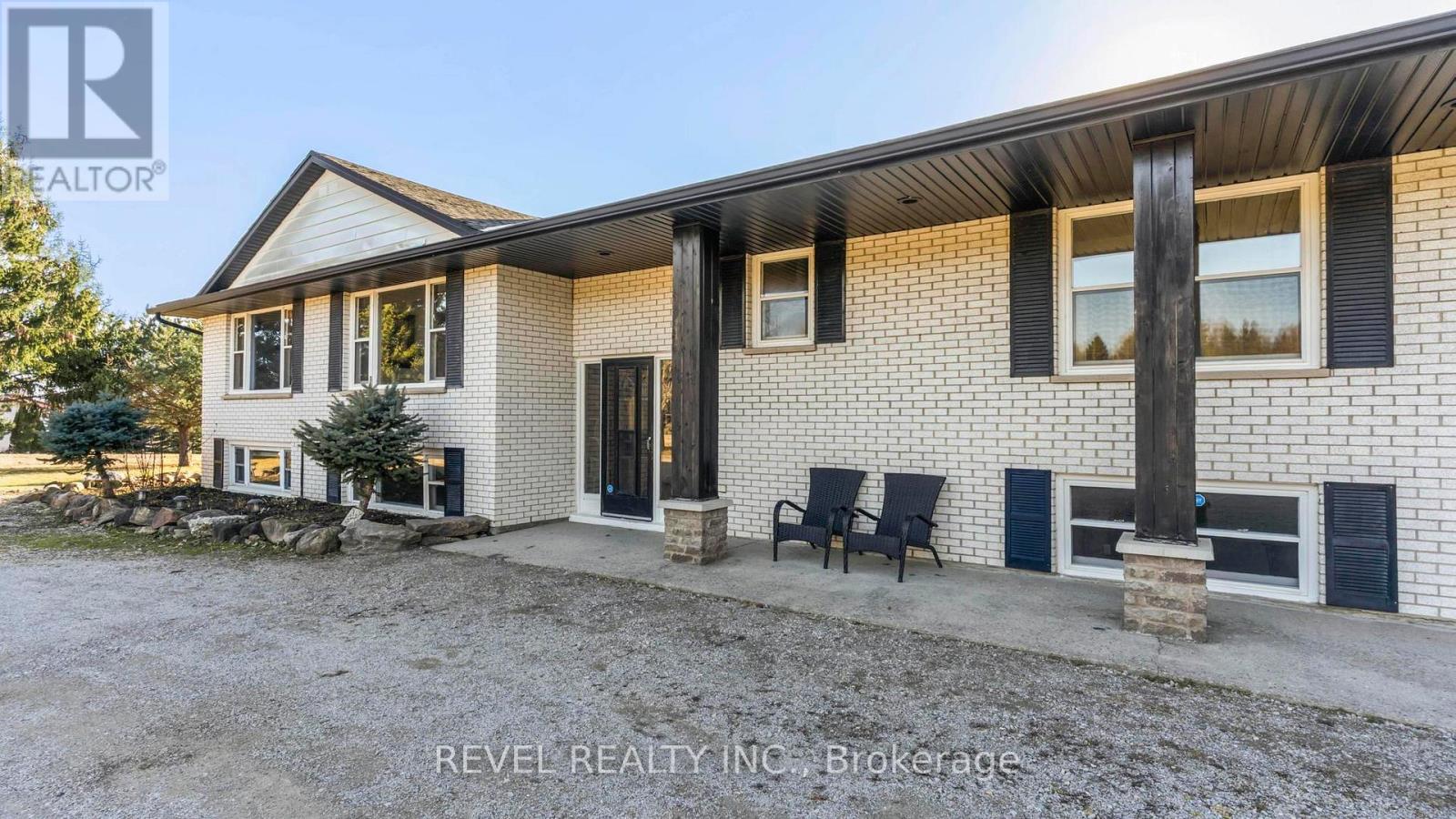 20875 Cherryhill Road, Thames Centre, Ontario  N0M 2M0 - Photo 3 - X12970226