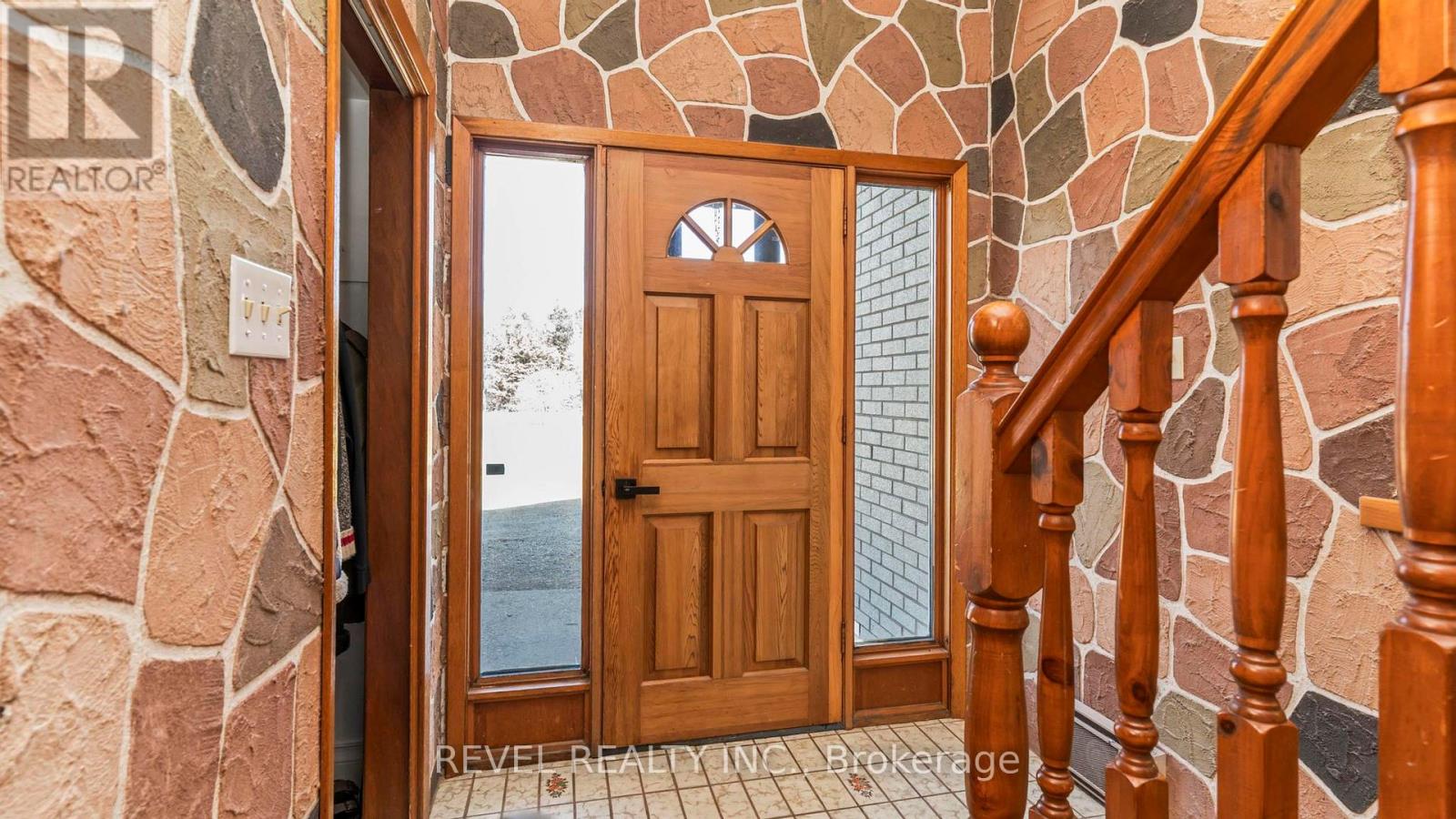 20875 Cherryhill Road, Thames Centre, Ontario  N0M 2M0 - Photo 4 - X12970226