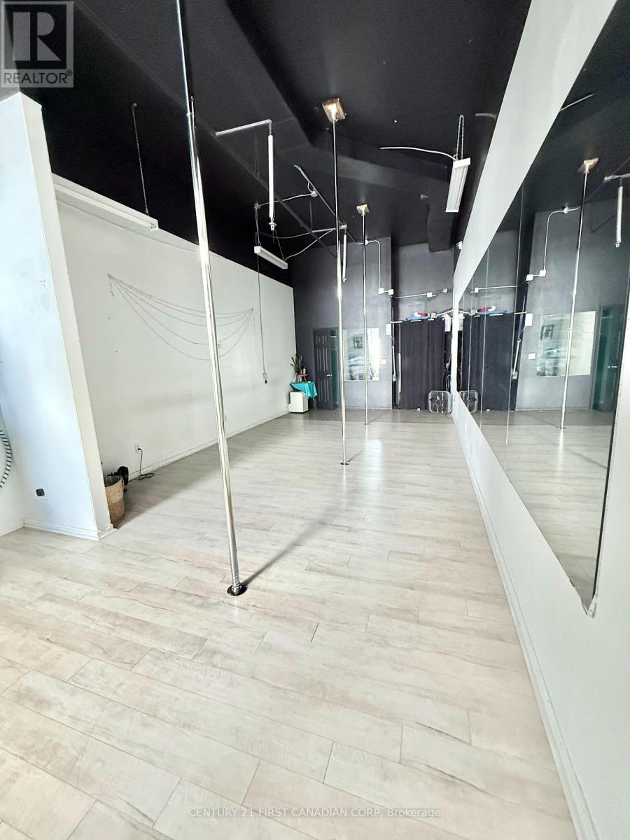 176a York Street, London East, Ontario  N6A 1B5 - Photo 4 - X12970408