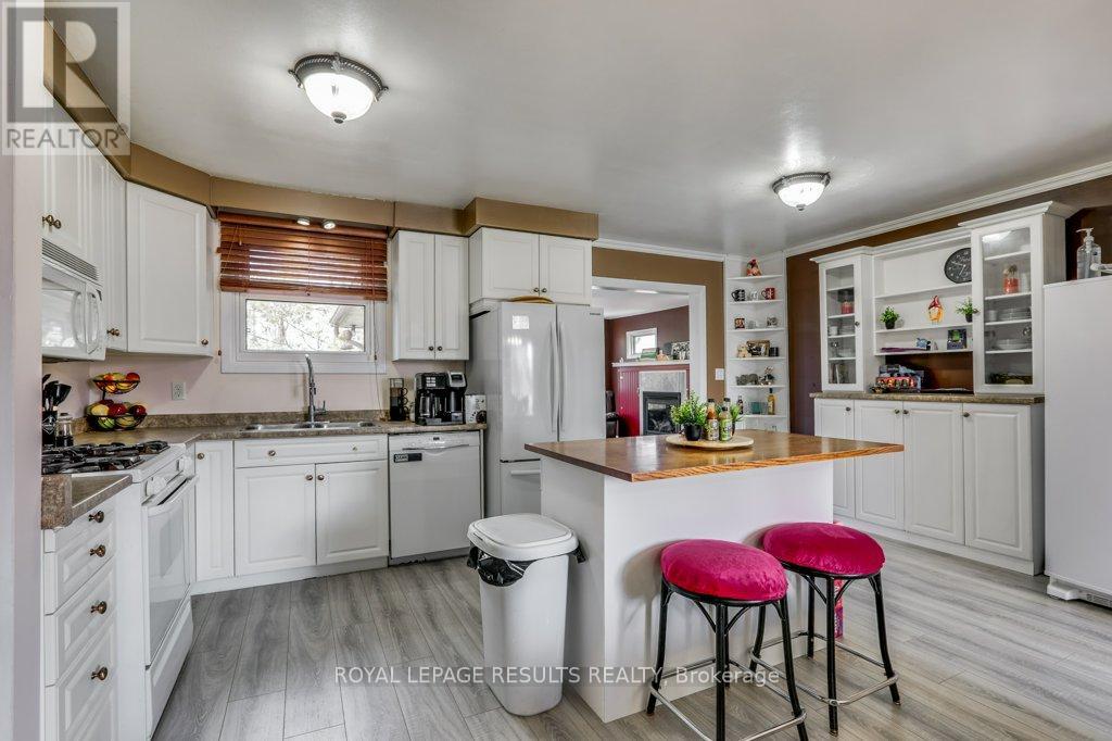 2 Northwood Place, St. Thomas, Ontario  N5P 2J4 - Photo 9 - X12970434