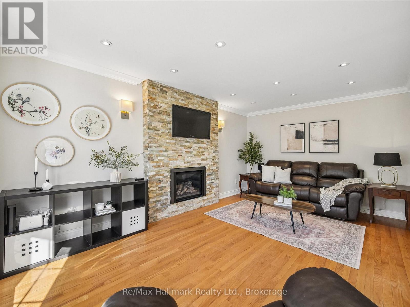 2103 Constance Drive, Oakville, Ontario  L6J 5V1 - Photo 12 - W12970324