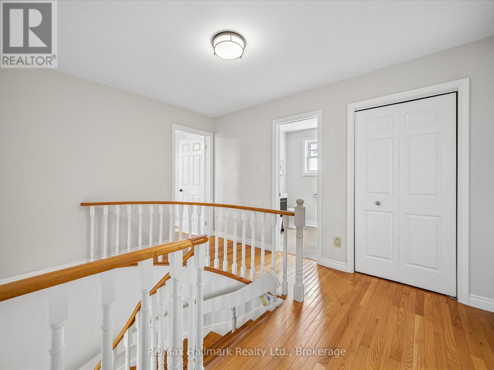 2103 Constance Drive, Oakville, Ontario  L6J 5V1 - Photo 25 - W12970324