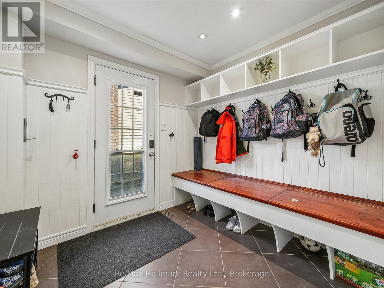 2103 Constance Drive, Oakville, Ontario  L6J 5V1 - Photo 9 - W12970324