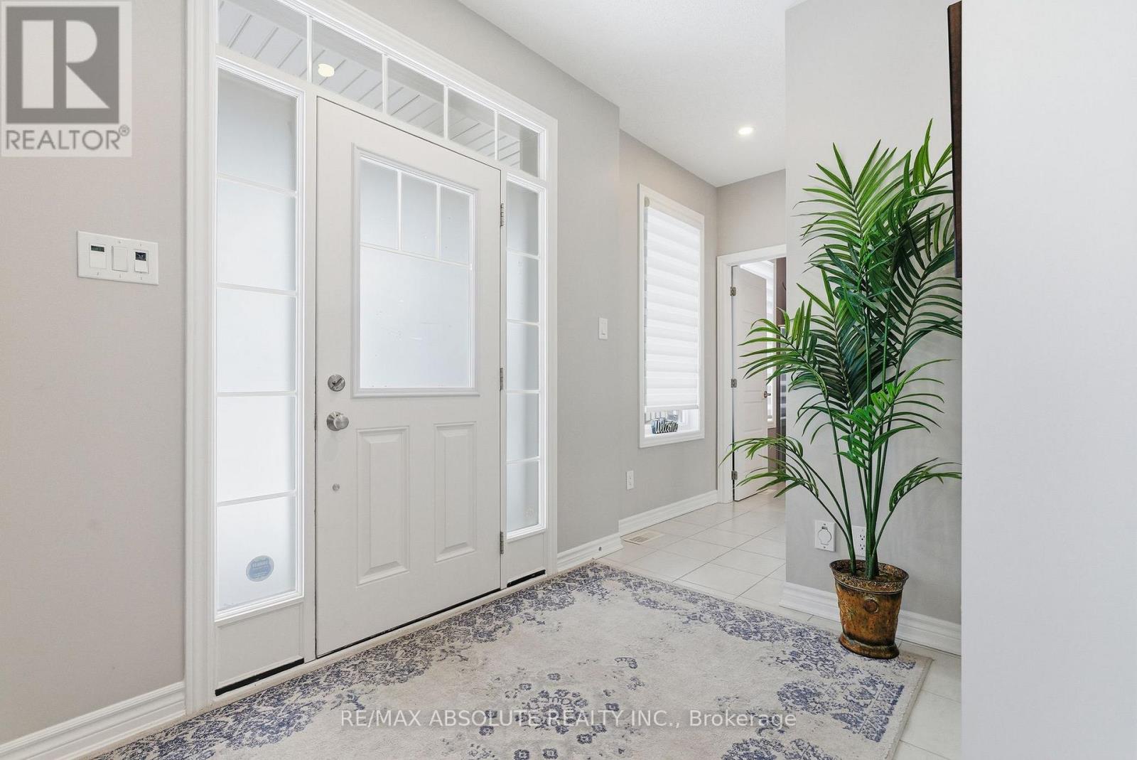 160 Damselfly Way, Ottawa, Ontario K2J 6H6 - Photo 4 - X12970298