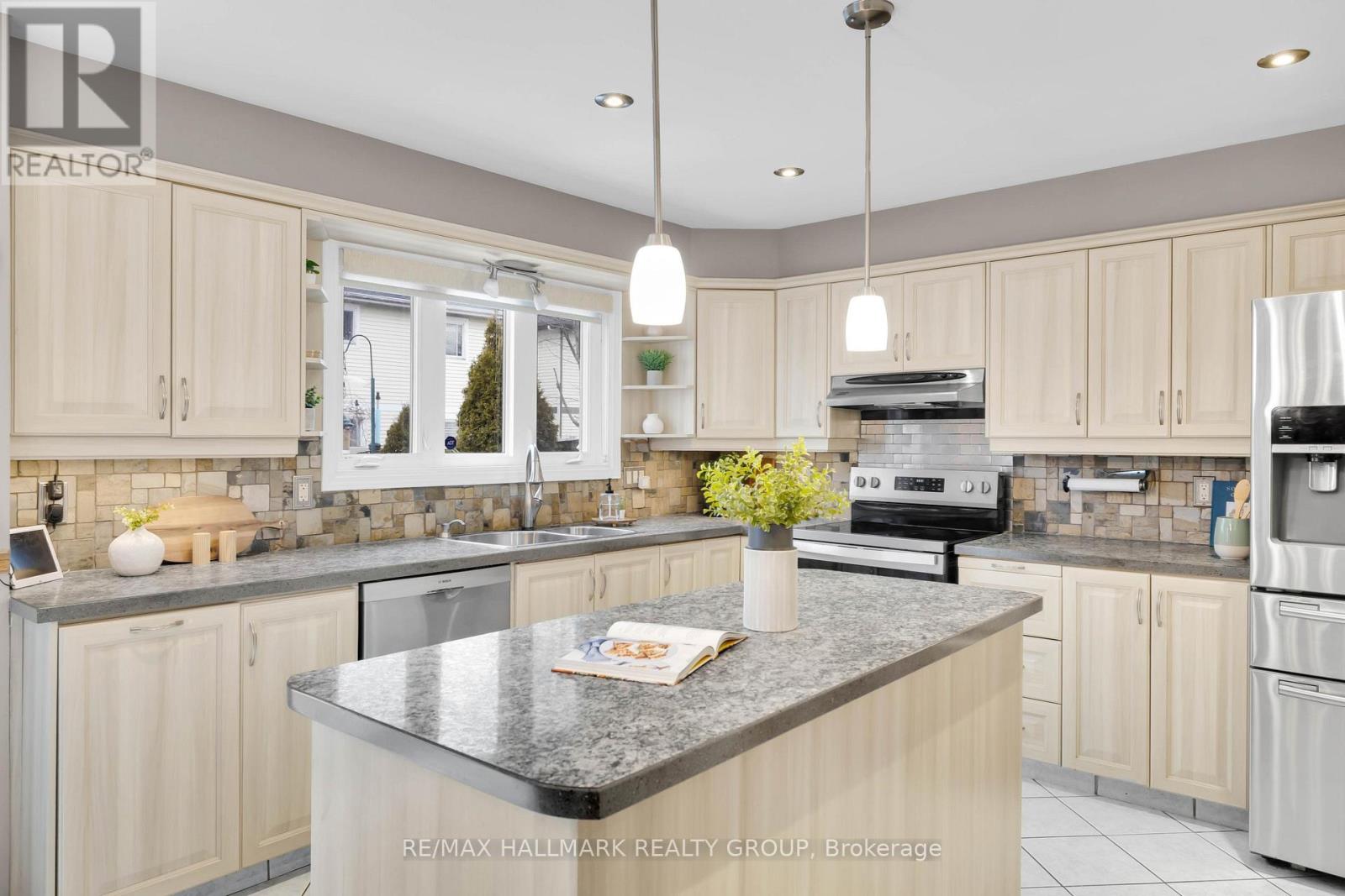 5 Ellisson Way, Ottawa, Ontario  K1G 4N9 - Photo 11 - X12970302