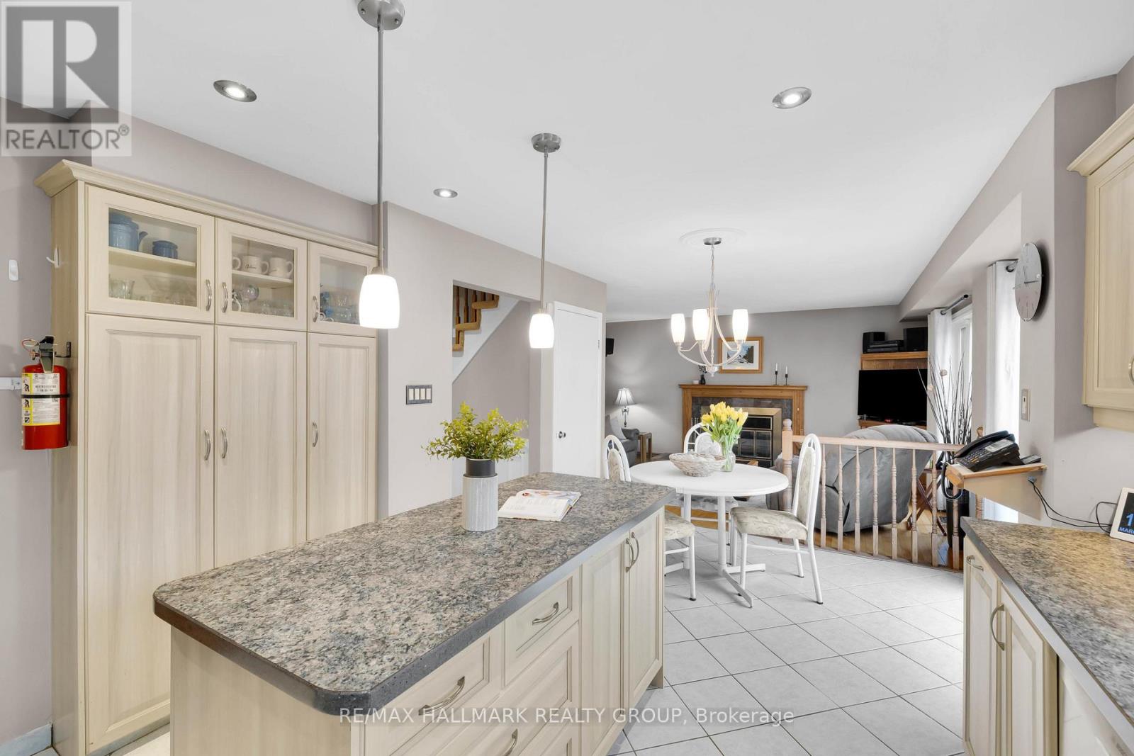 5 Ellisson Way, Ottawa, Ontario  K1G 4N9 - Photo 13 - X12970302