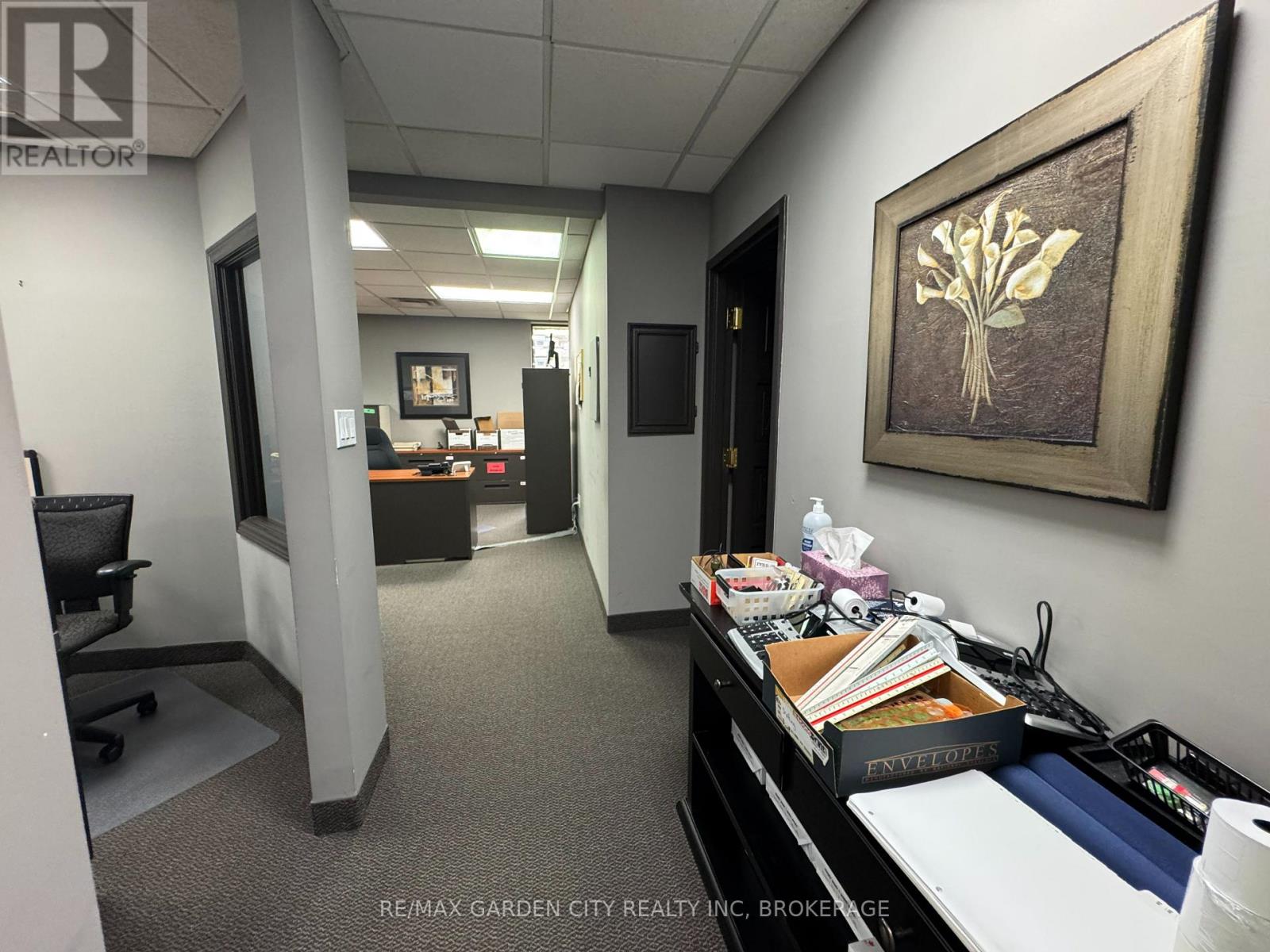 2nd Floor - 236 Glenridge Avenue, St. Catharines, Ontario  L2T 3J9 - Photo 4 - X12970344