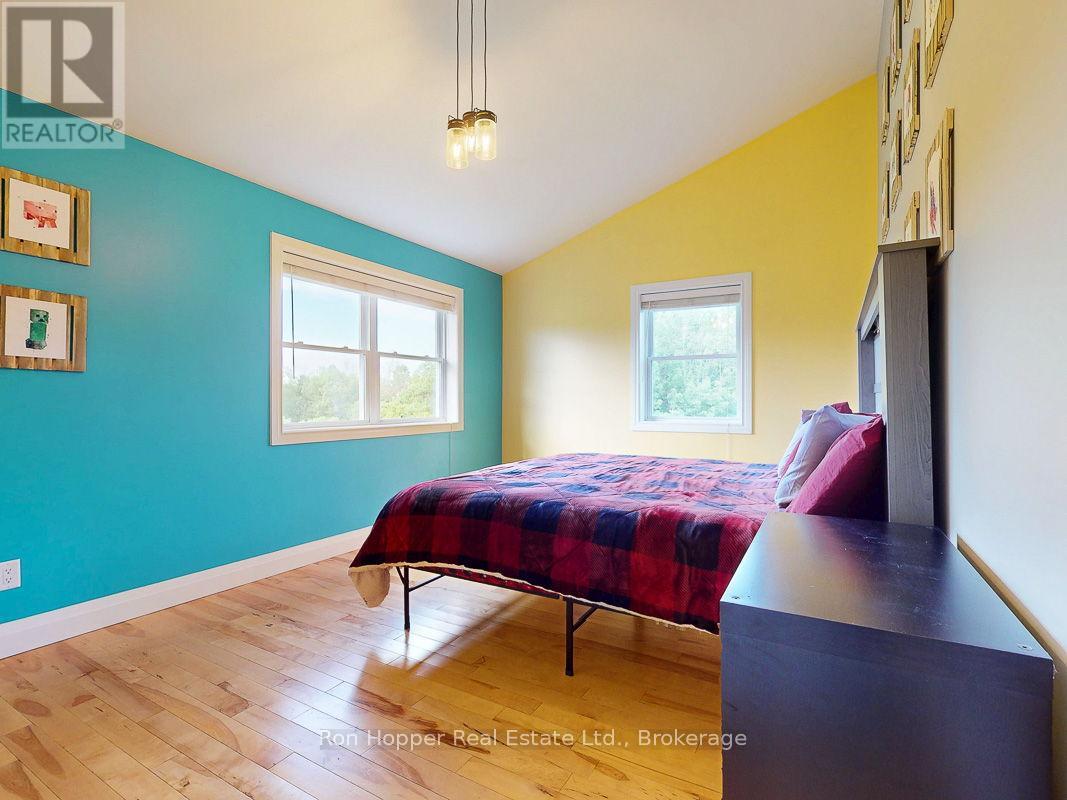 123025 Story Book Park Road, Meaford, Ontario  N4K 5N6 - Photo 21 - X12970452