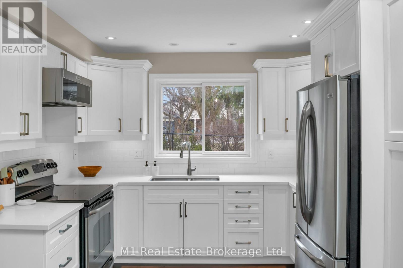 320 Tatlock Drive, Waterloo, Ontario  N2L 5Y5 - Photo 11 - X12970508