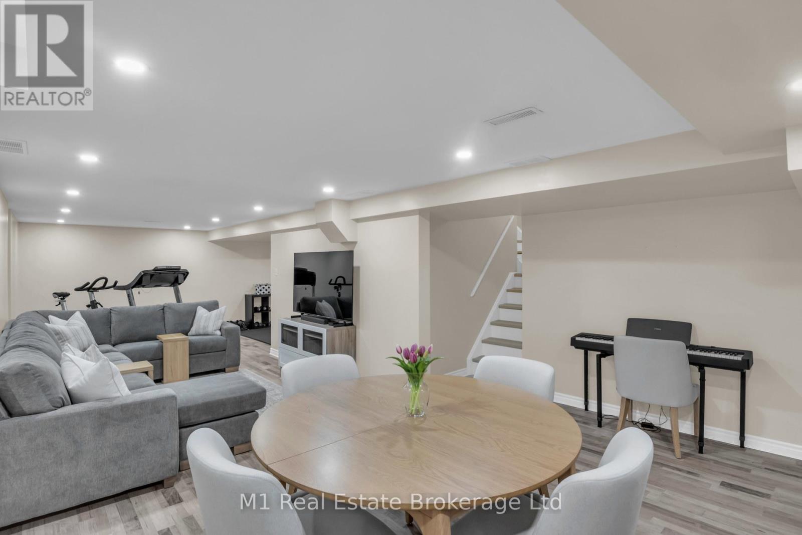 320 Tatlock Drive, Waterloo, Ontario  N2L 5Y5 - Photo 35 - X12970508