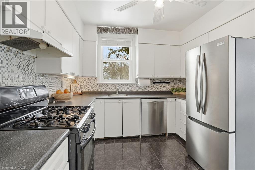 153 Parkview Drive, Hamilton, Ontario  L8S 3Y4 - Photo 18 - 40804872