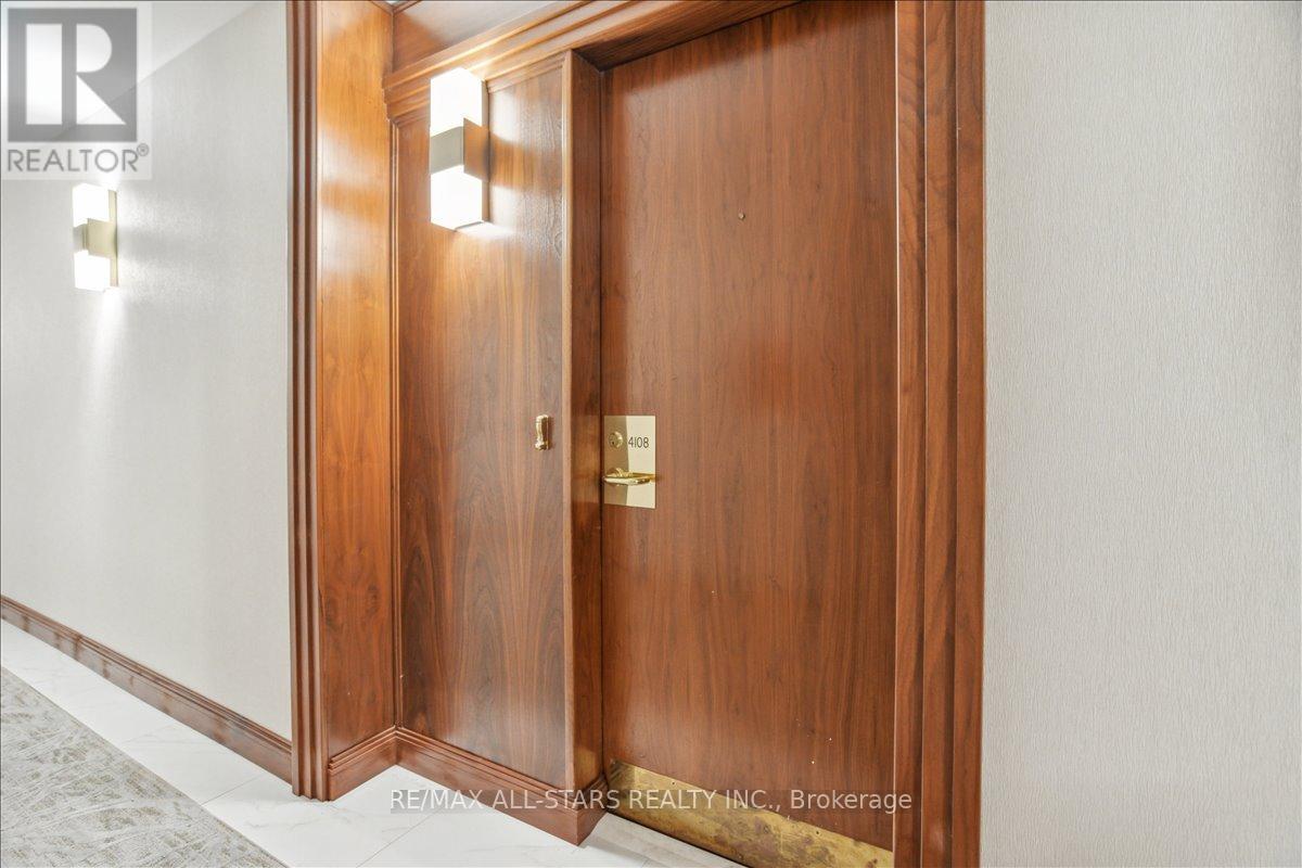 Ph 4507 - 1 Palace Pier Court, Toronto (Mimico), Ontario  M8V 3W9 - Photo 3 - W12957310