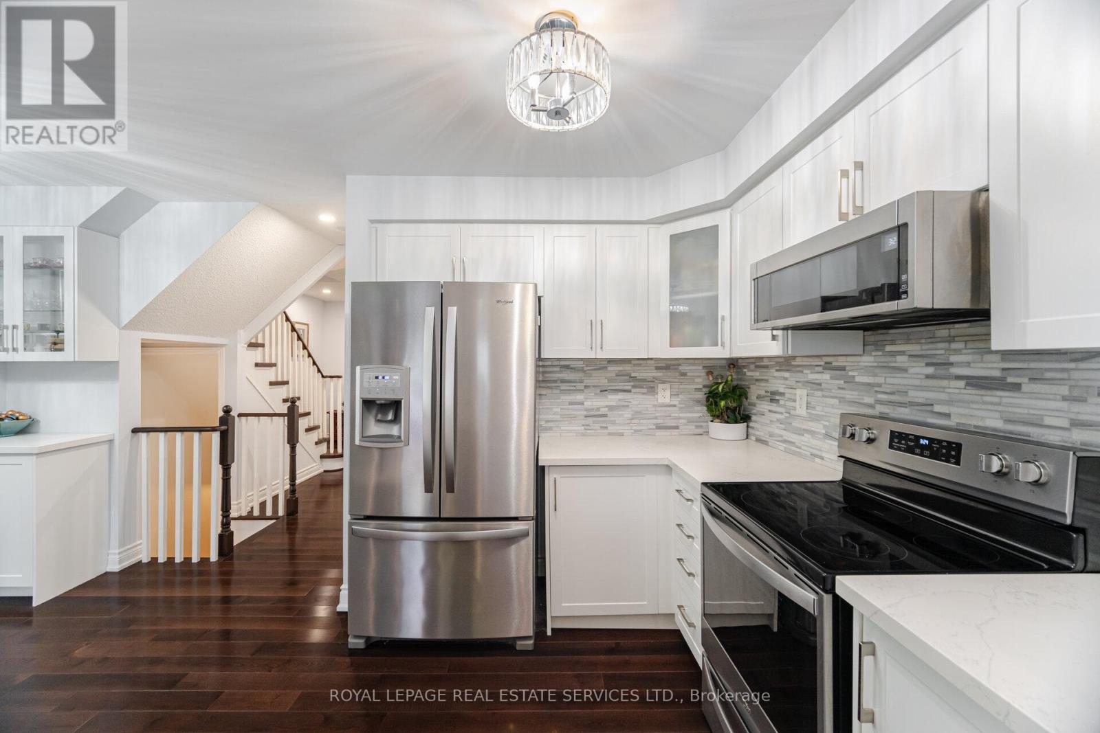 3749 Nightstar Drive, Mississauga, Ontario  L5M 8A5 - Photo 14 - W12970074