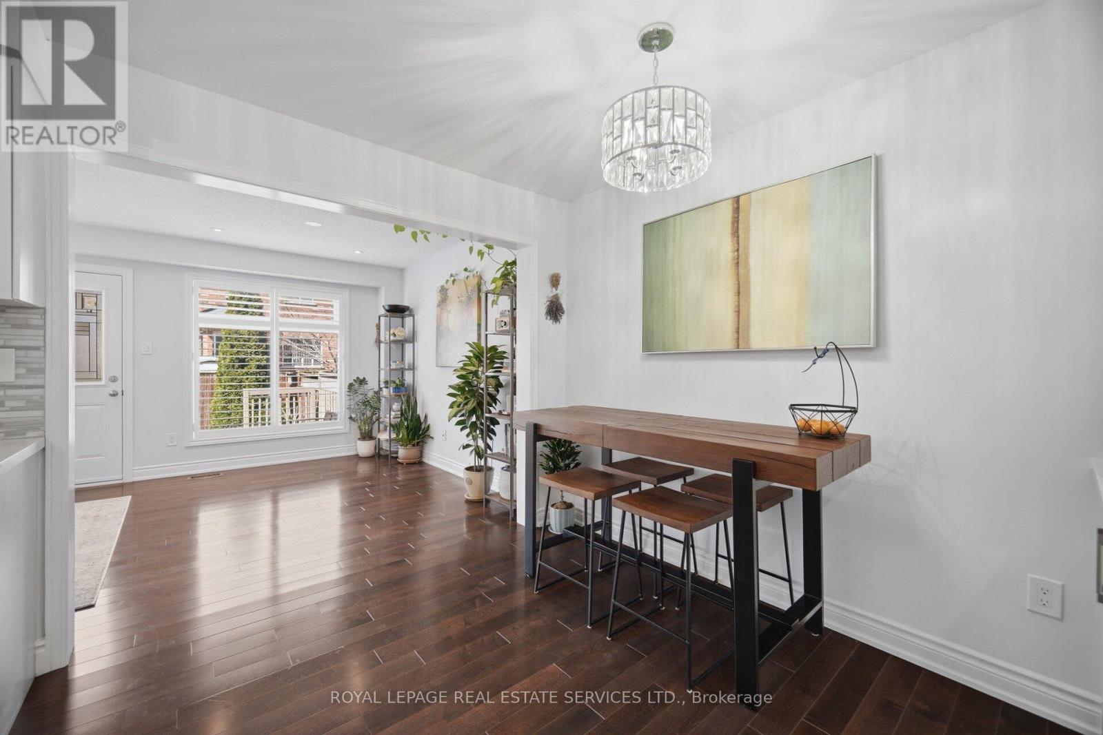 3749 Nightstar Drive, Mississauga, Ontario  L5M 8A5 - Photo 8 - W12970074