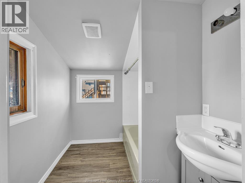 1124 Mercer Street, Windsor, Ontario  N9A 1N9 - Photo 13 - 26007386