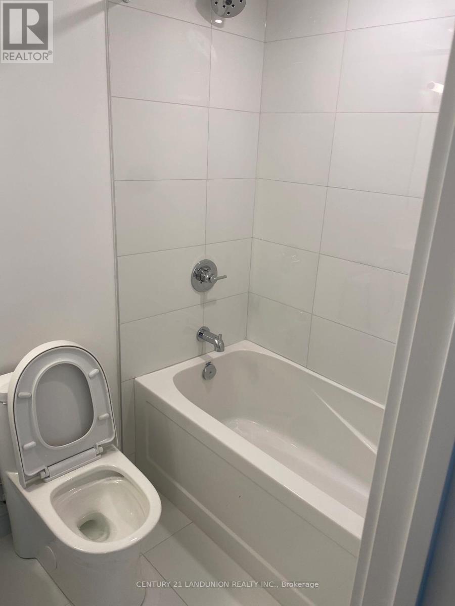 1336 - 230 Simcoe Street, Toronto (Kensington-Chinatown), Ontario  M5T 0G7 - Photo 7 - C12970202