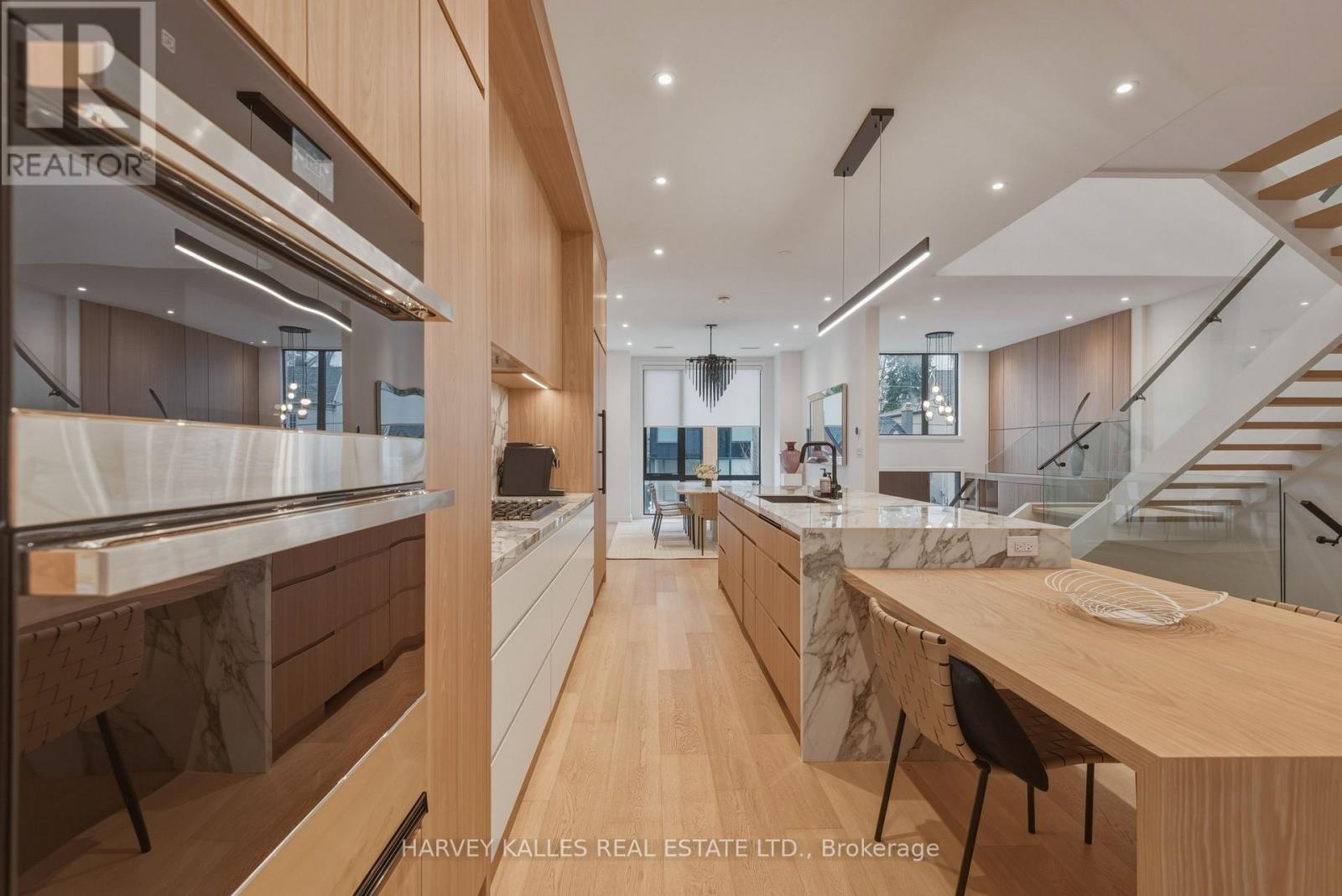 45 Gloucester Grove, Toronto, Ontario  M6C 2A2 - Photo 12 - C12970230