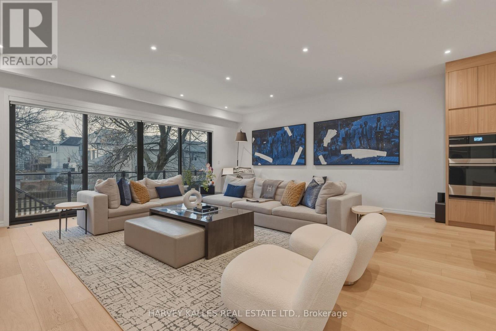 45 Gloucester Grove, Toronto, Ontario  M6C 2A2 - Photo 18 - C12970230