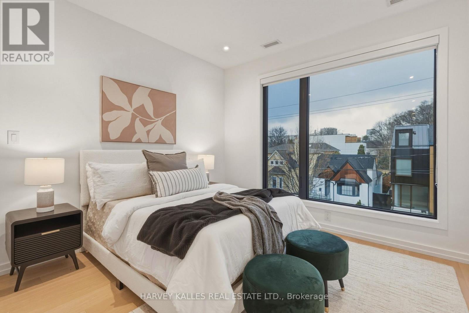 45 Gloucester Grove, Toronto, Ontario  M6C 2A2 - Photo 27 - C12970230