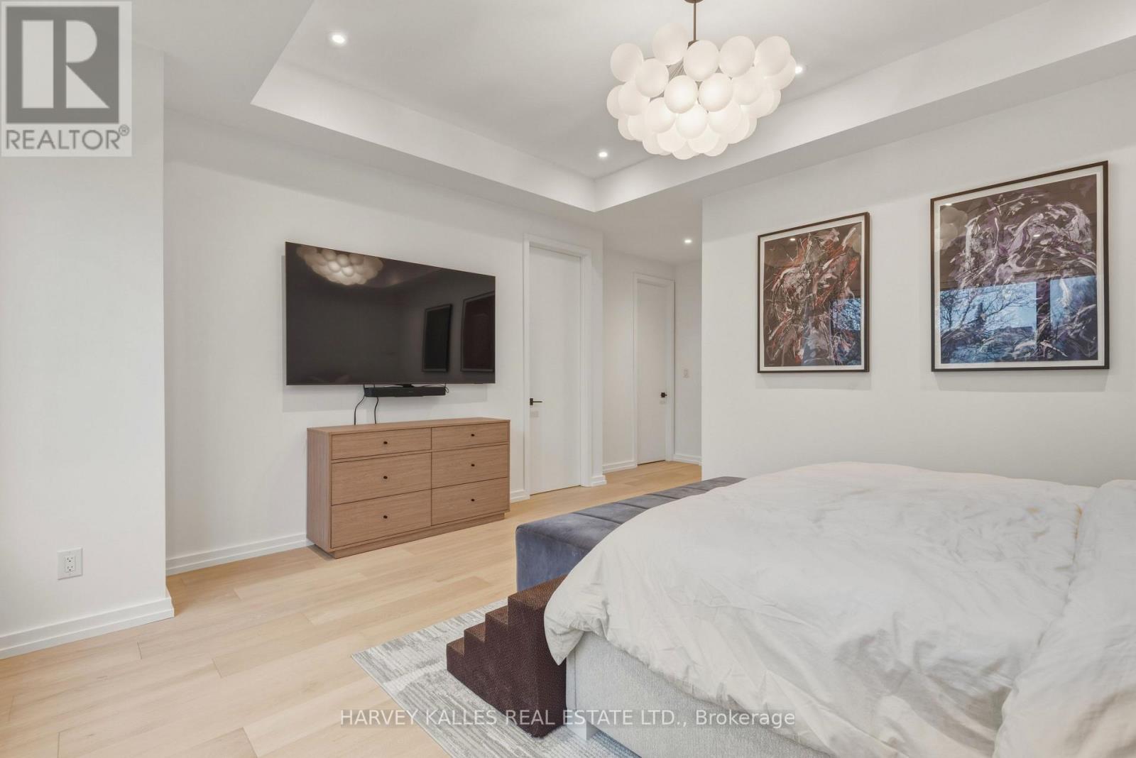 45 Gloucester Grove, Toronto, Ontario  M6C 2A2 - Photo 36 - C12970230