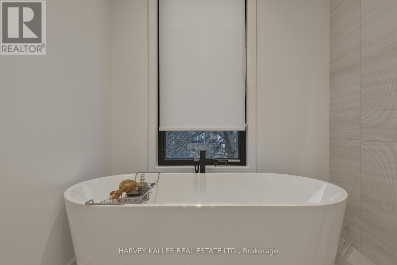 45 Gloucester Grove, Toronto, Ontario  M6C 2A2 - Photo 37 - C12970230