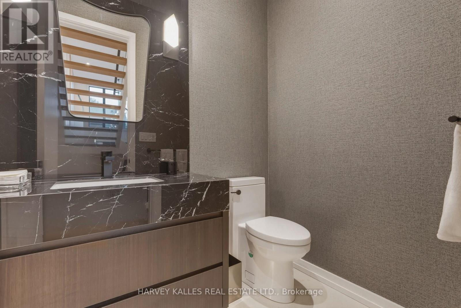 45 Gloucester Grove, Toronto, Ontario  M6C 2A2 - Photo 39 - C12970230