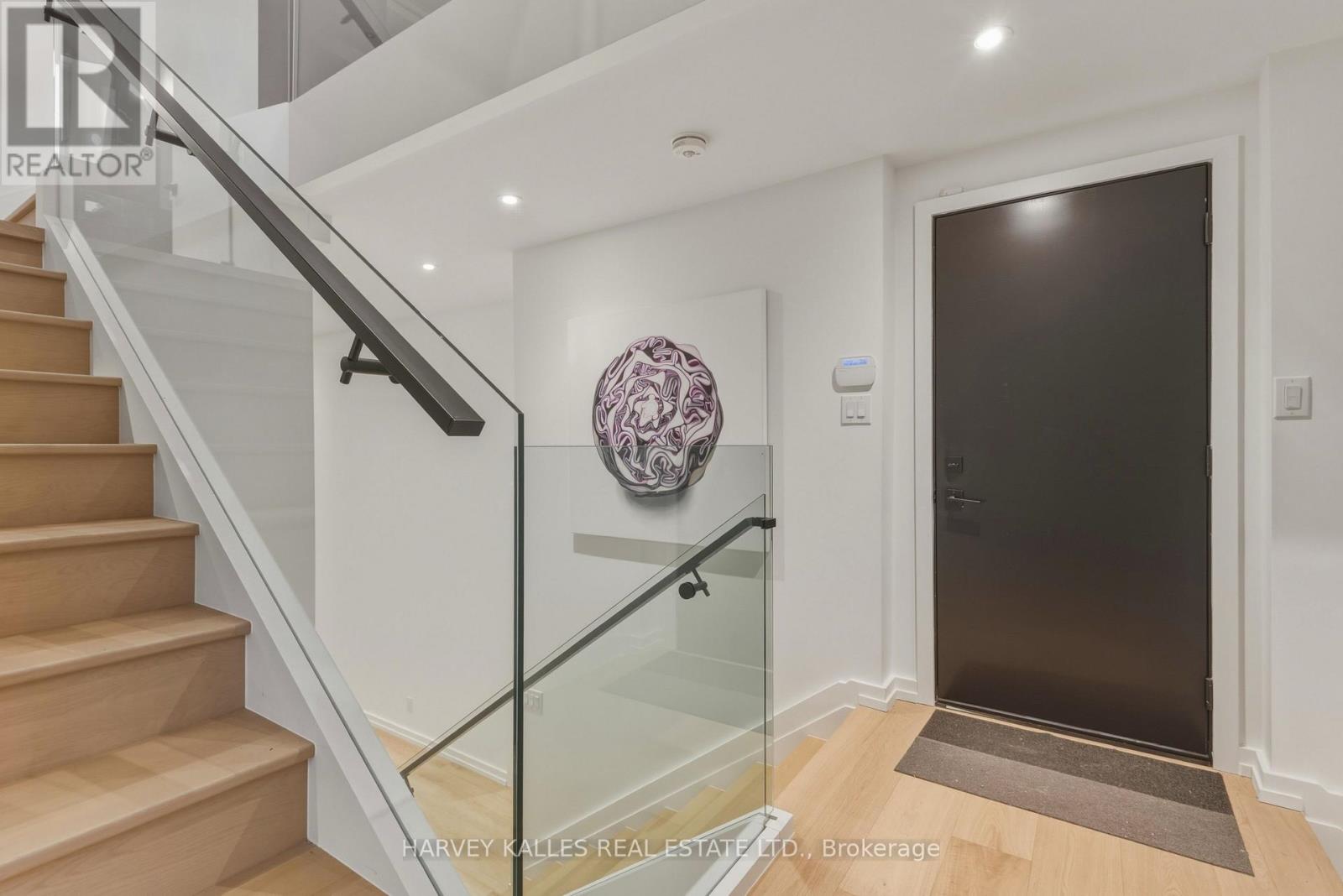 45 Gloucester Grove, Toronto, Ontario  M6C 2A2 - Photo 40 - C12970230