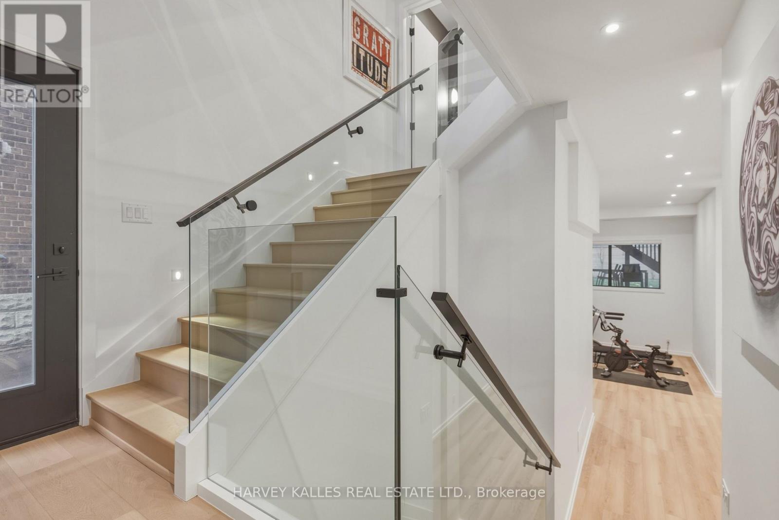 45 Gloucester Grove, Toronto, Ontario  M6C 2A2 - Photo 41 - C12970230