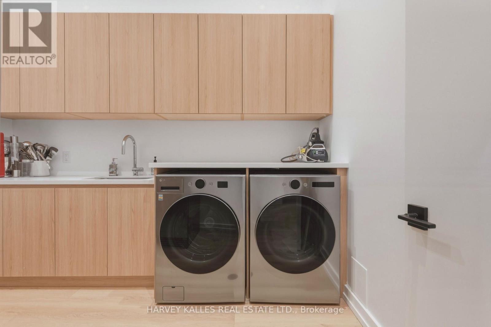 45 Gloucester Grove, Toronto, Ontario  M6C 2A2 - Photo 42 - C12970230