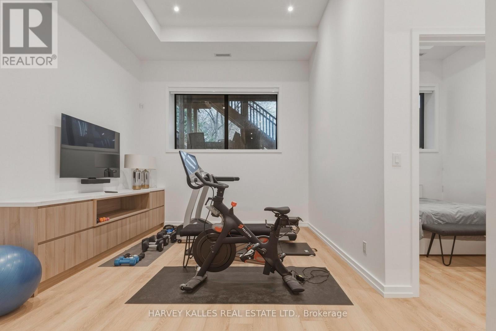 45 Gloucester Grove, Toronto, Ontario  M6C 2A2 - Photo 43 - C12970230