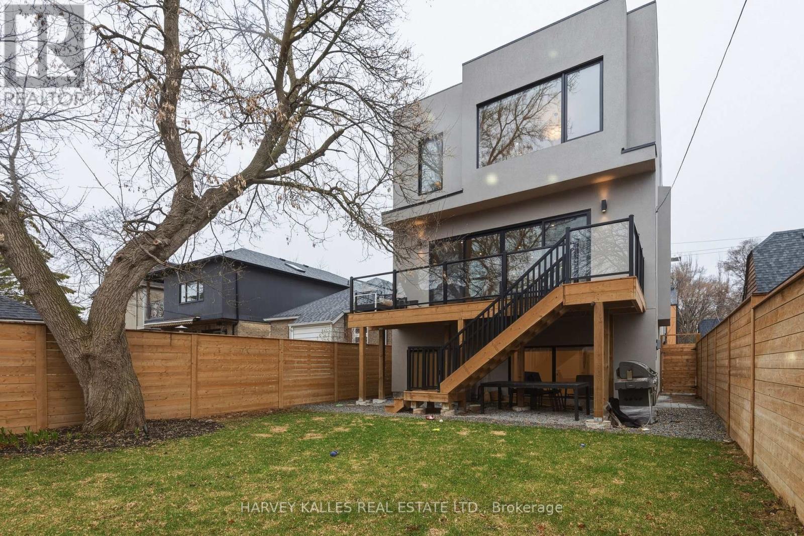 45 Gloucester Grove, Toronto, Ontario  M6C 2A2 - Photo 49 - C12970230