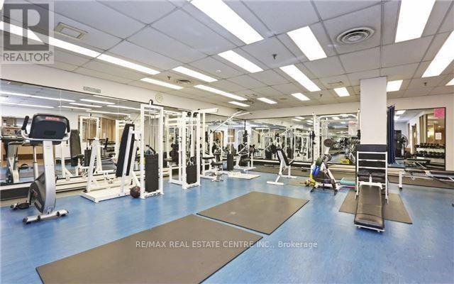 1414 - 711 Bay Street, Toronto (Bay Street Corridor), Ontario  M5G 2J8 - Photo 11 - C12970234