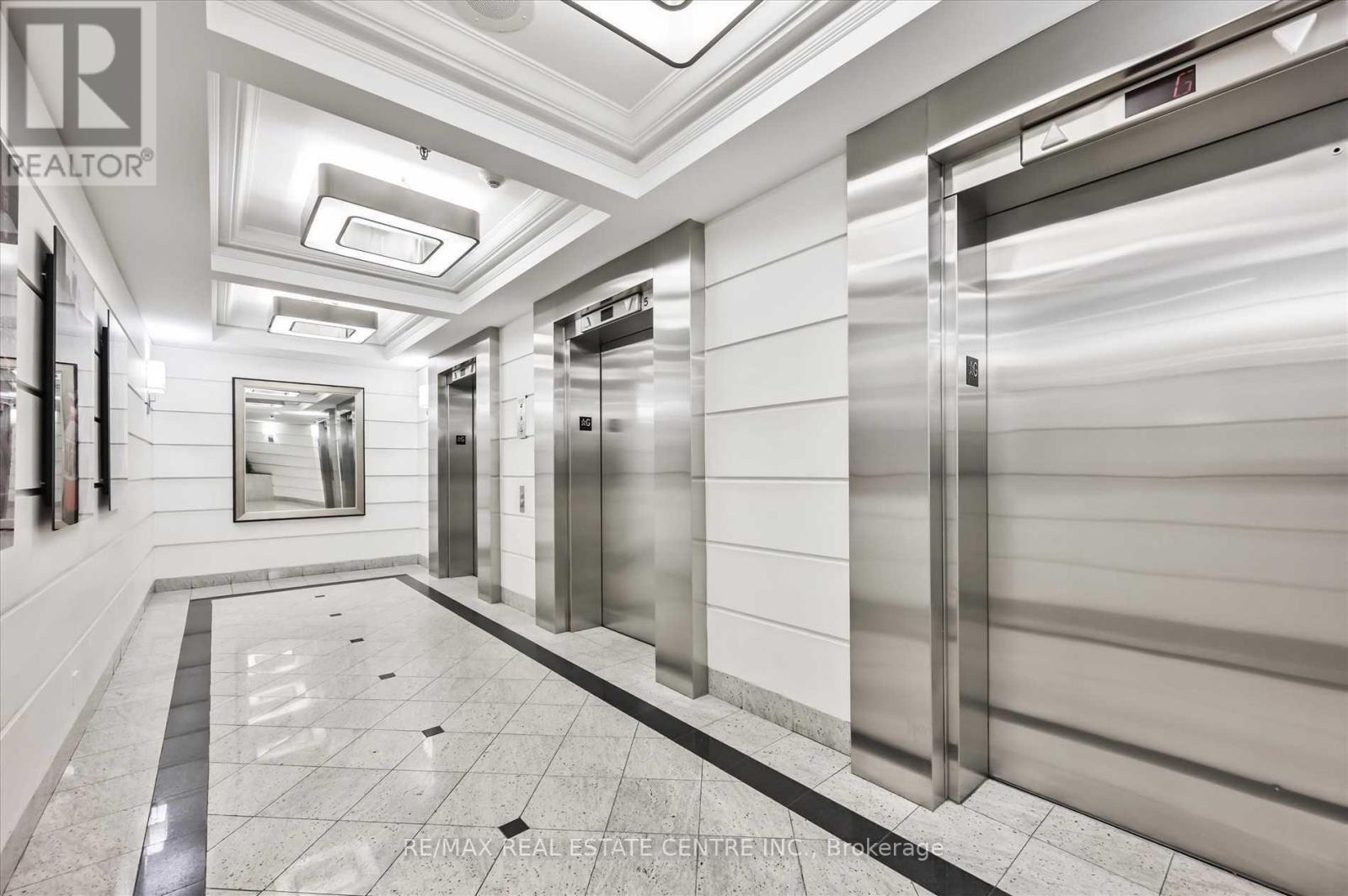 1414 - 711 Bay Street, Toronto (Bay Street Corridor), Ontario  M5G 2J8 - Photo 4 - C12970234