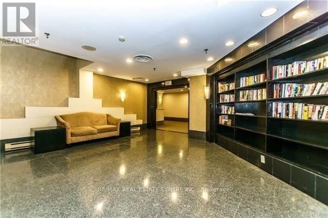 1414 - 711 Bay Street, Toronto (Bay Street Corridor), Ontario  M5G 2J8 - Photo 7 - C12970234