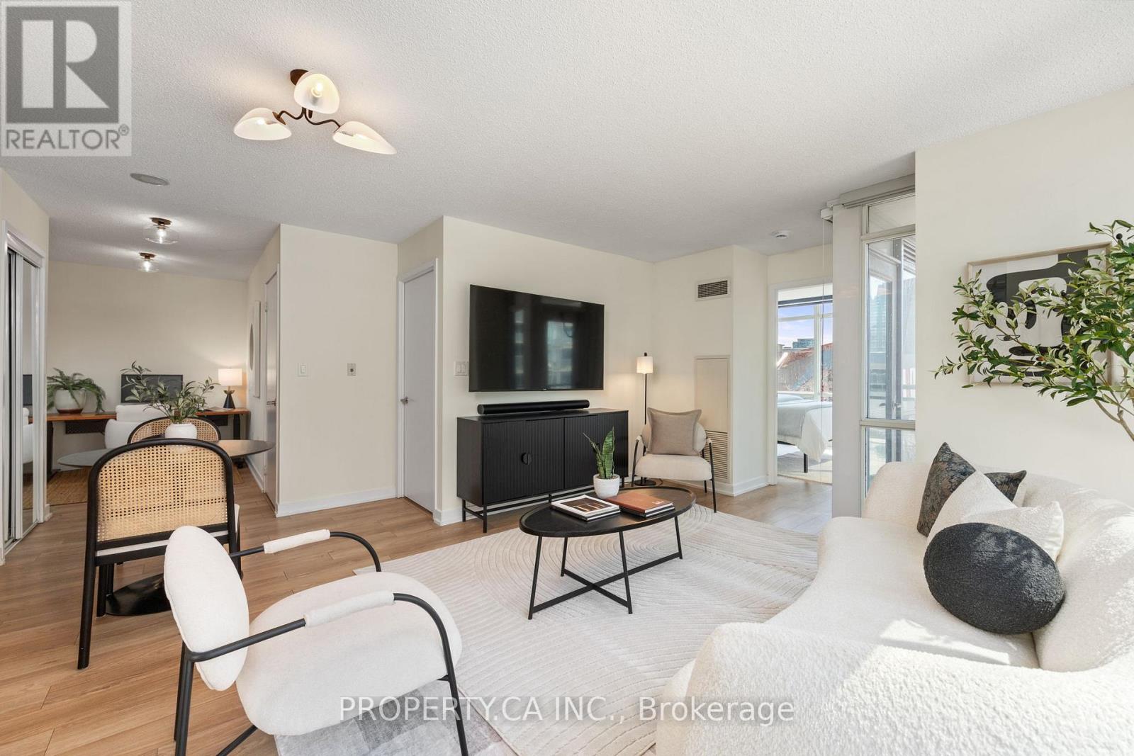 503 - 11 Brunel Court, Toronto, Ontario  M5V 3Y3 - Photo 10 - C12970268