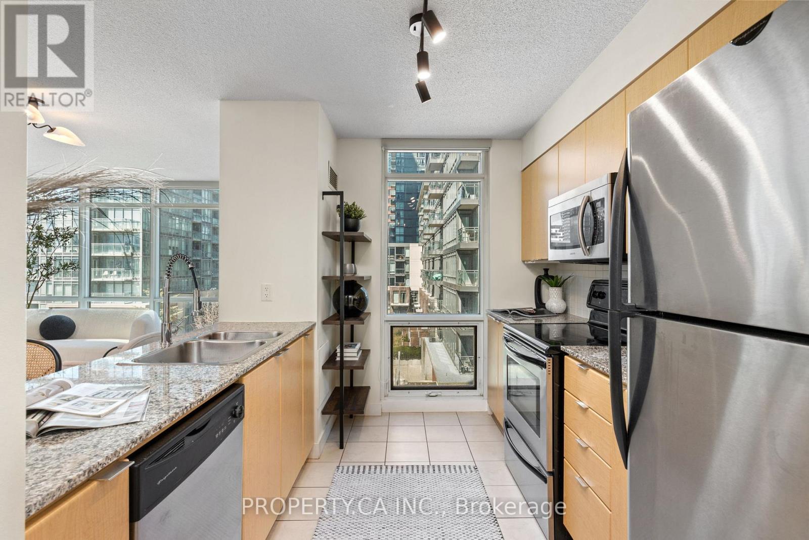 503 - 11 Brunel Court, Toronto, Ontario  M5V 3Y3 - Photo 3 - C12970268