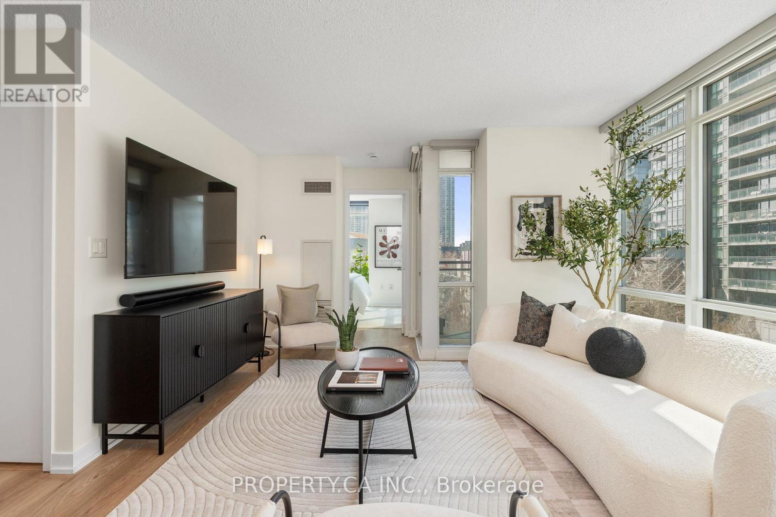 503 - 11 Brunel Court, Toronto, Ontario  M5V 3Y3 - Photo 5 - C12970268