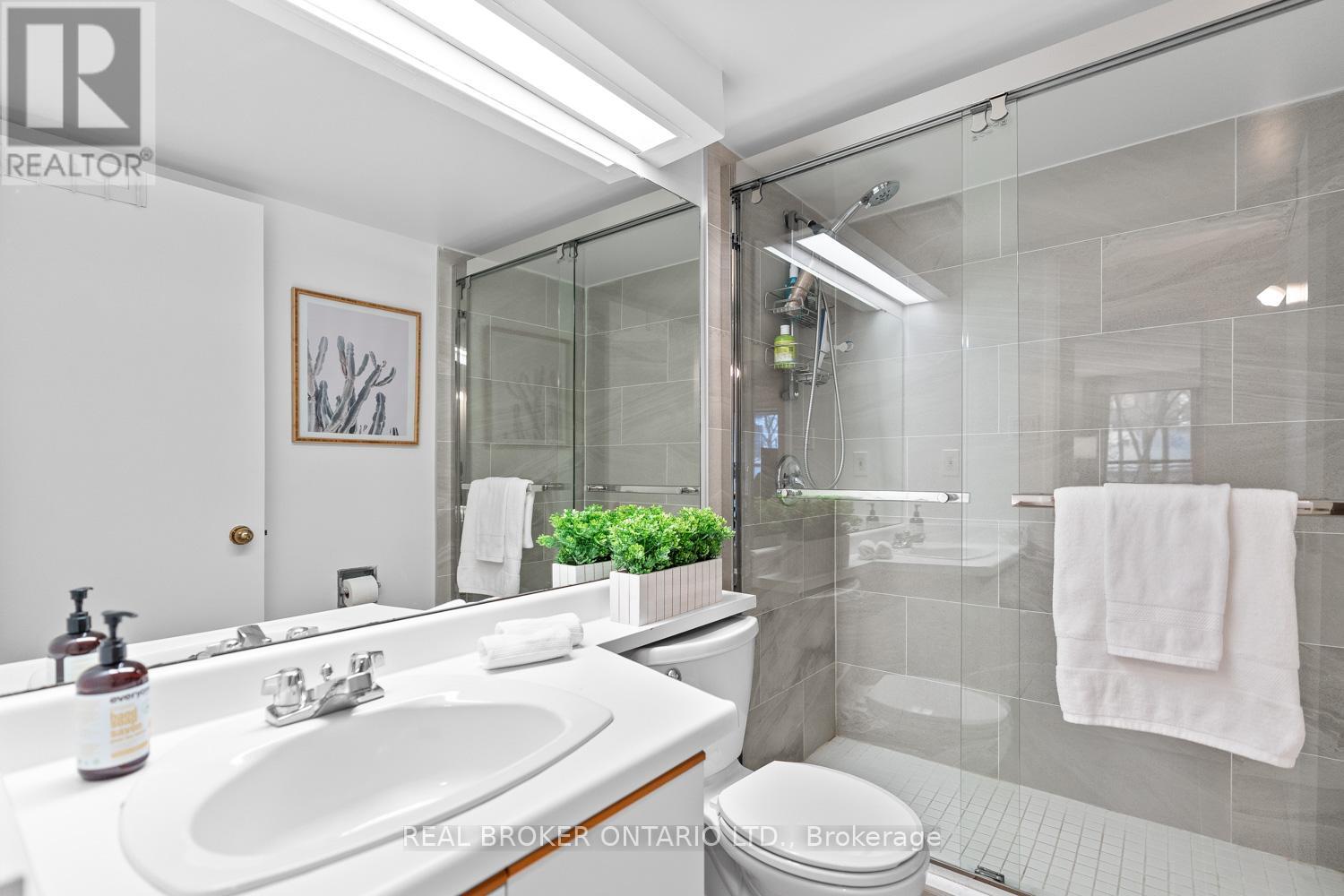 223 - 65 Scadding Avenue, Toronto, Ontario  M5A 4L1 - Photo 15 - C12970284