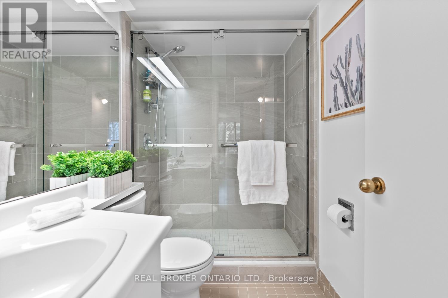 223 - 65 Scadding Avenue, Toronto, Ontario  M5A 4L1 - Photo 16 - C12970284