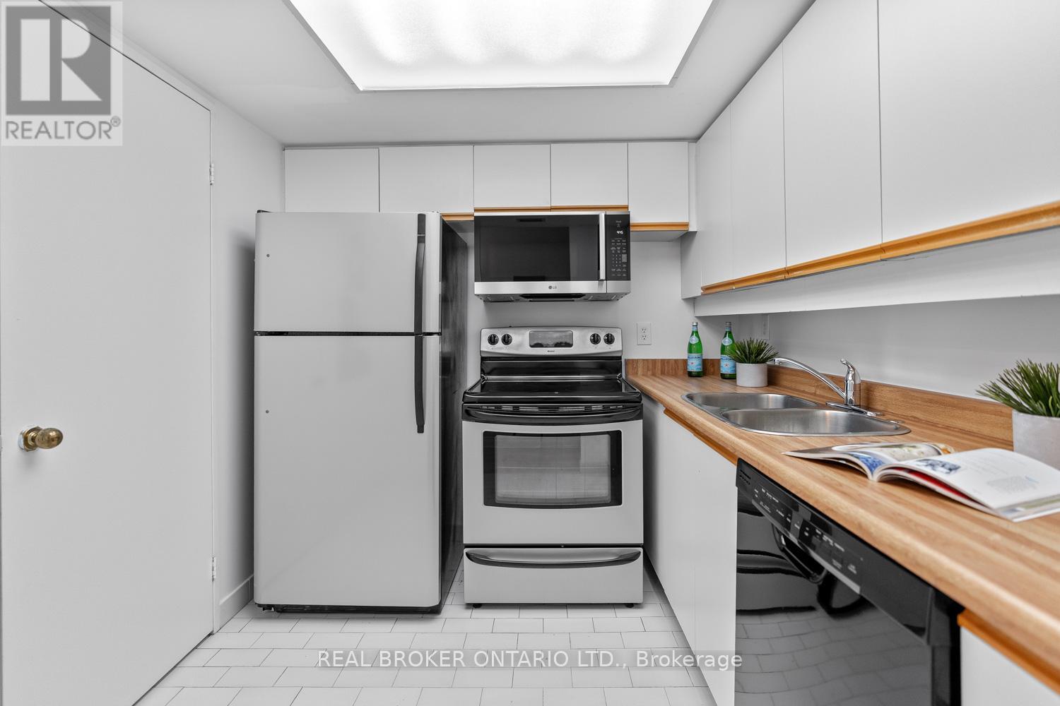 223 - 65 Scadding Avenue, Toronto, Ontario  M5A 4L1 - Photo 17 - C12970284