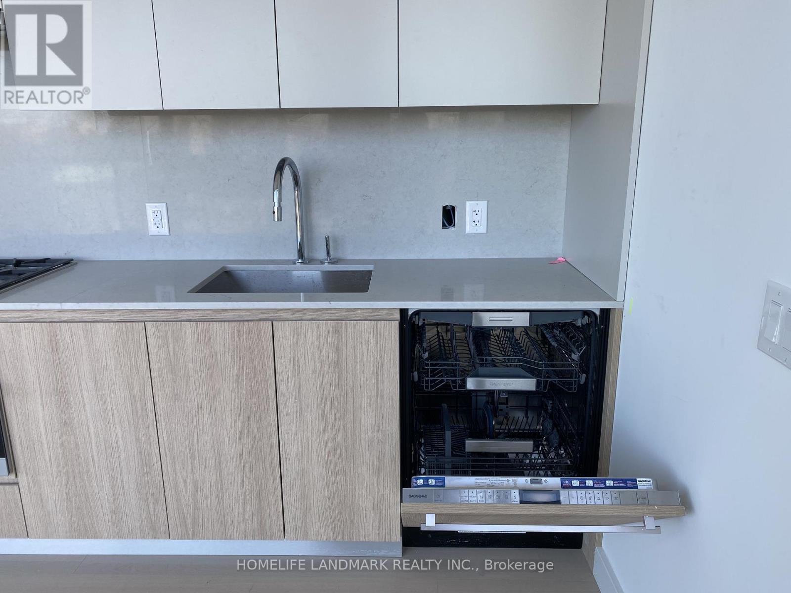 2505 - 81 Wellesley Street E, Toronto (Church-Yonge Corridor), Ontario  M4Y 0C5 - Photo 8 - C12970288