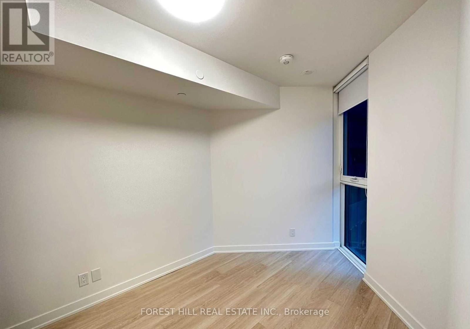 302 - 30 Tretti Way, Toronto (Clanton Park), Ontario  M3H 0E3 - Photo 11 - C12970300