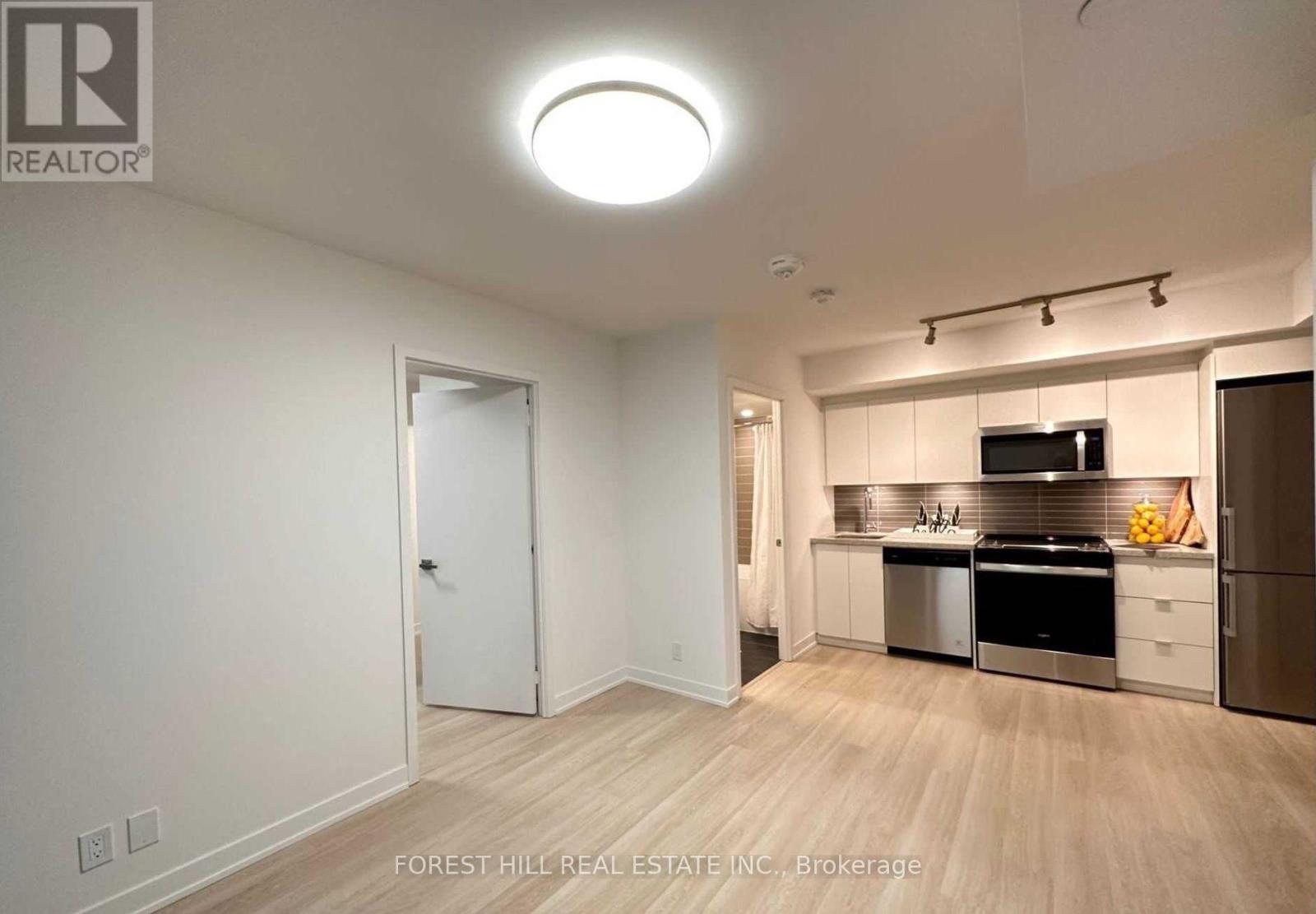 302 - 30 Tretti Way, Toronto (Clanton Park), Ontario  M3H 0E3 - Photo 3 - C12970300