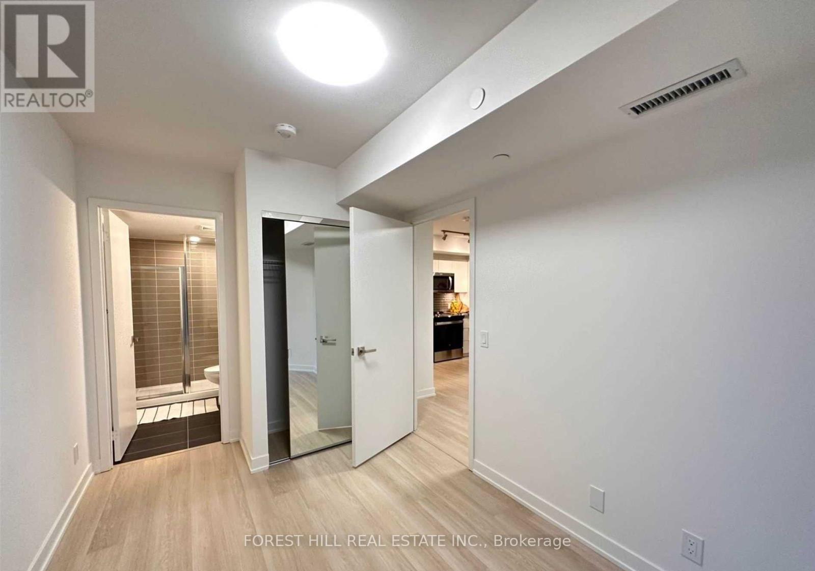 302 - 30 Tretti Way, Toronto (Clanton Park), Ontario  M3H 0E3 - Photo 6 - C12970300