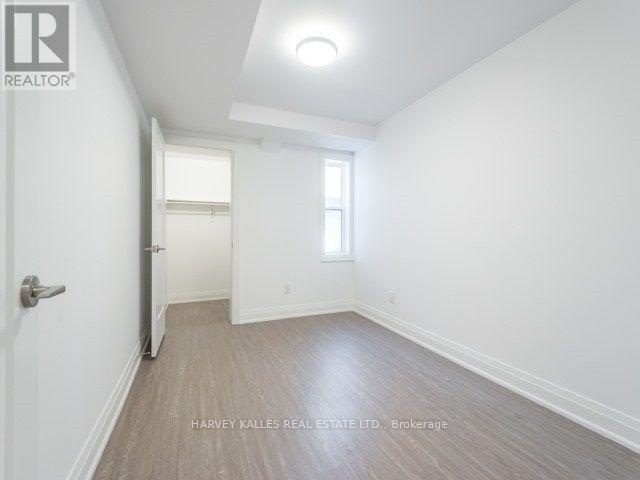 2 - 52 College View Avenue, Toronto, Ontario  M5P 1J5 - Photo 13 - C12970326