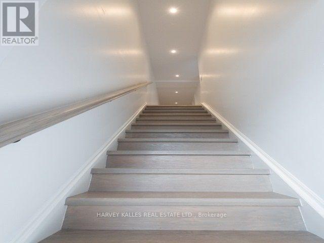 2 - 52 College View Avenue, Toronto, Ontario  M5P 1J5 - Photo 19 - C12970326