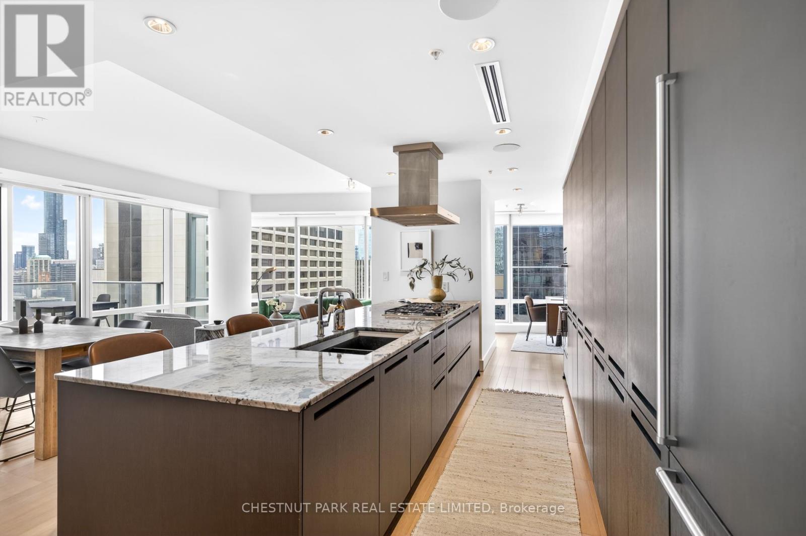 2806 - 180 University Avenue, Toronto, Ontario  M5H 0A2 - Photo 13 - C12970378