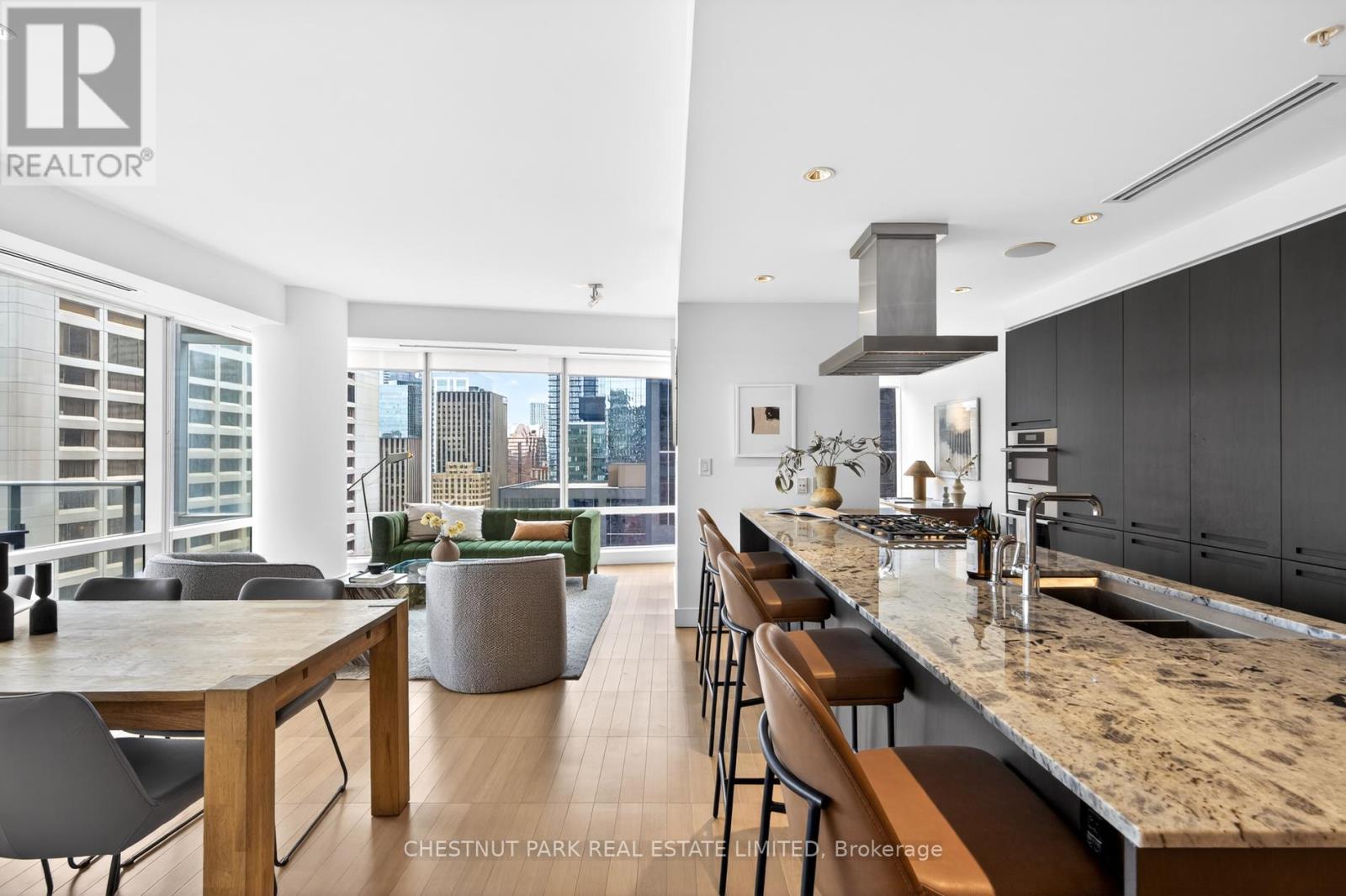 2806 - 180 University Avenue, Toronto, Ontario  M5H 0A2 - Photo 5 - C12970378