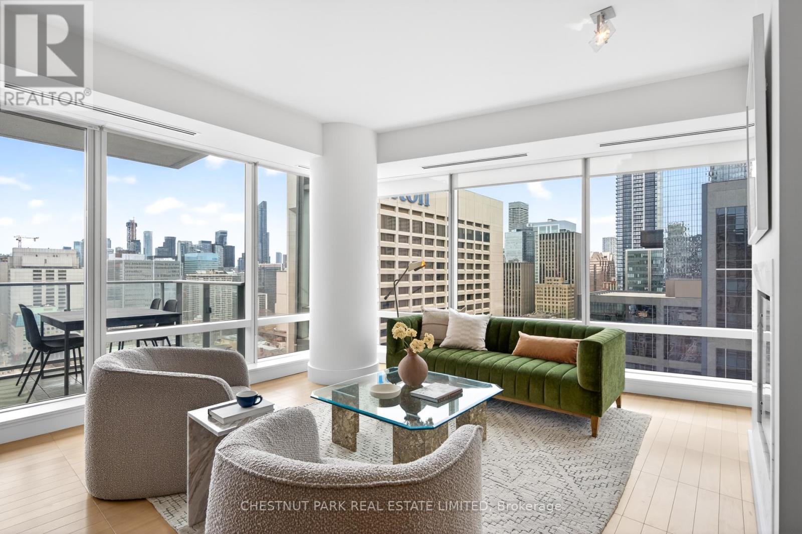 2806 - 180 University Avenue, Toronto, Ontario  M5H 0A2 - Photo 6 - C12970378